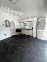 180 Dumbarton Rd, Glasgow to rent Interior Photo- Image 2 of 2