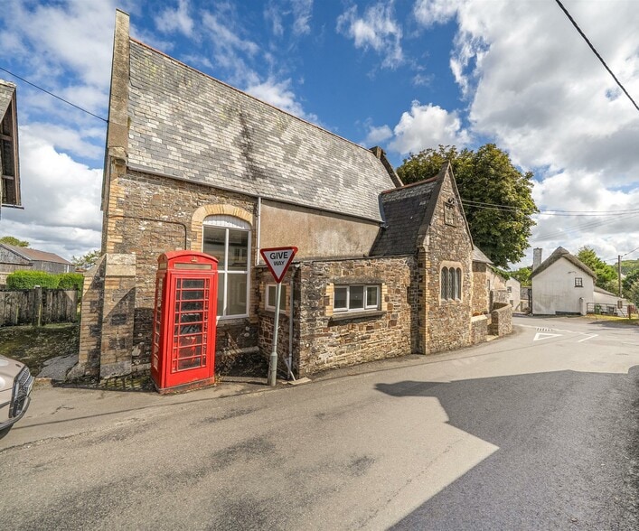 Easter Hl, Atherington for sale - Primary Photo - Image 1 of 9