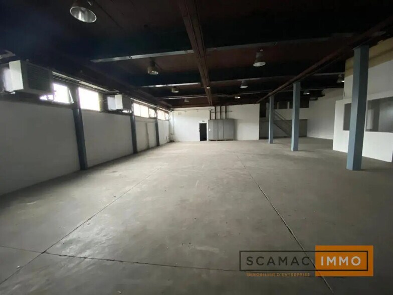 Industrial in Chilly-Mazarin to rent - Building Photo - Image 3 of 4