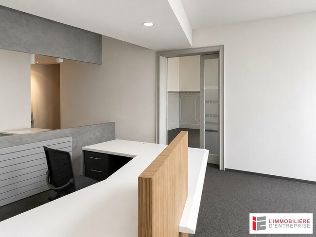 Location Bureaux 207 m²