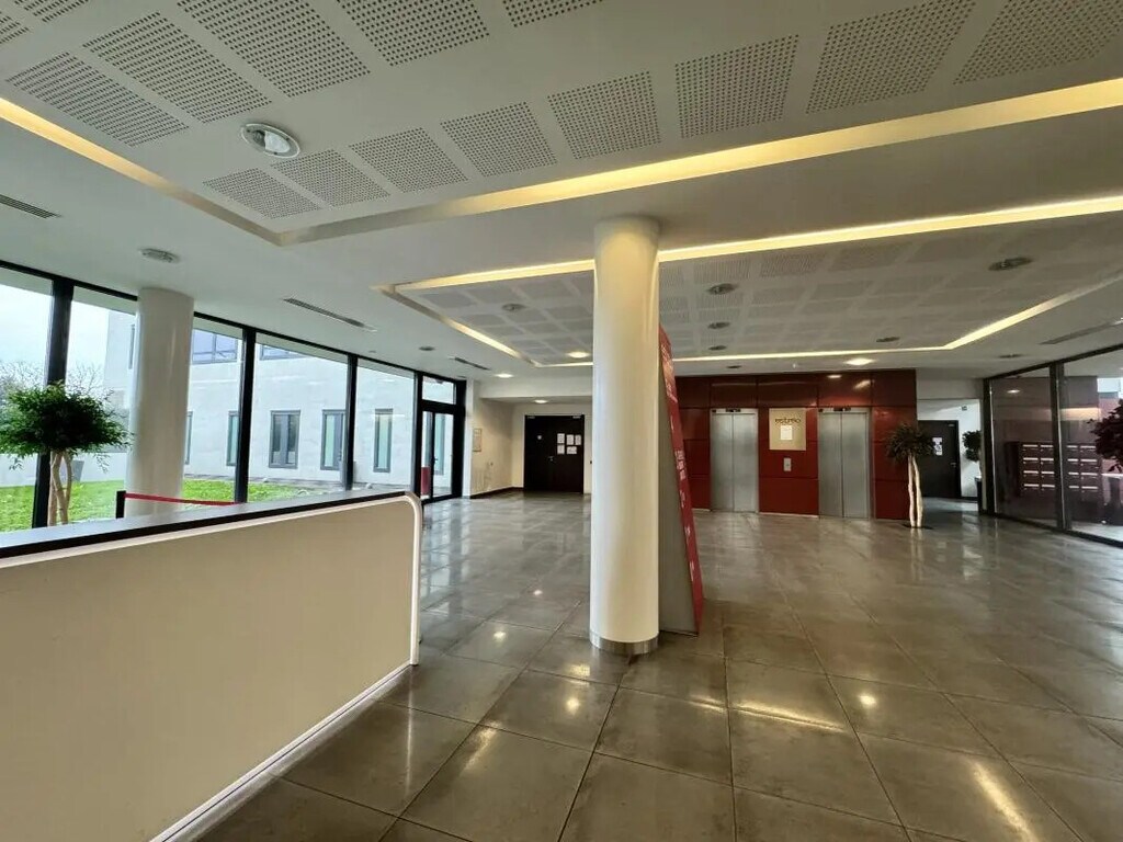 Location Bureaux 353 m² à 706 m² - Photo 1