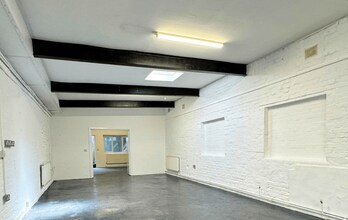 14 Falkland Rd, Barnet to rent Interior Photo- Image 1 of 1