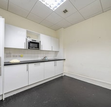 2 Bromley Rd, Beckenham to rent Interior Photo- Image 2 of 4