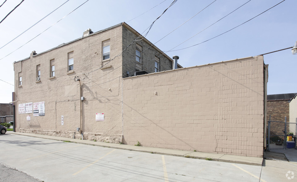 117-119 S 3rd Ave, Rockford, IL for rent - Building Photo - Image 2 of 6