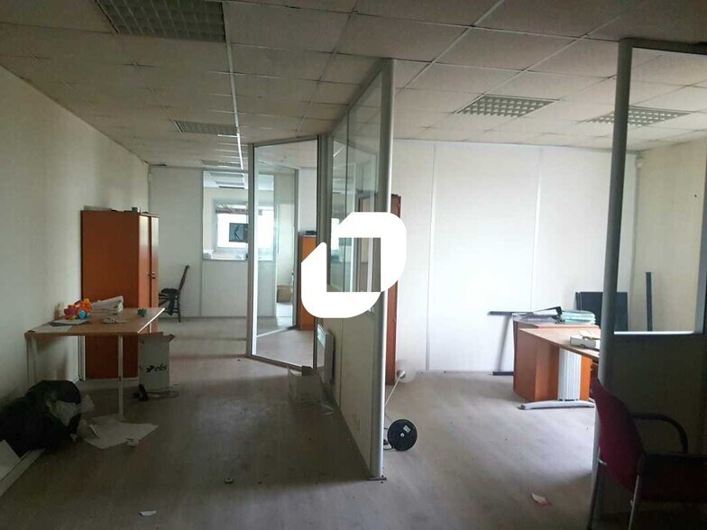 Office in Argenteuil to rent - Interior Photo - Image 1 of 5