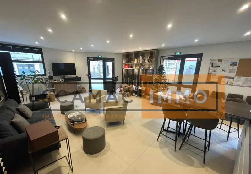 Retail in Lagny-sur-Marne to rent Building Photo- Image 1 of 10