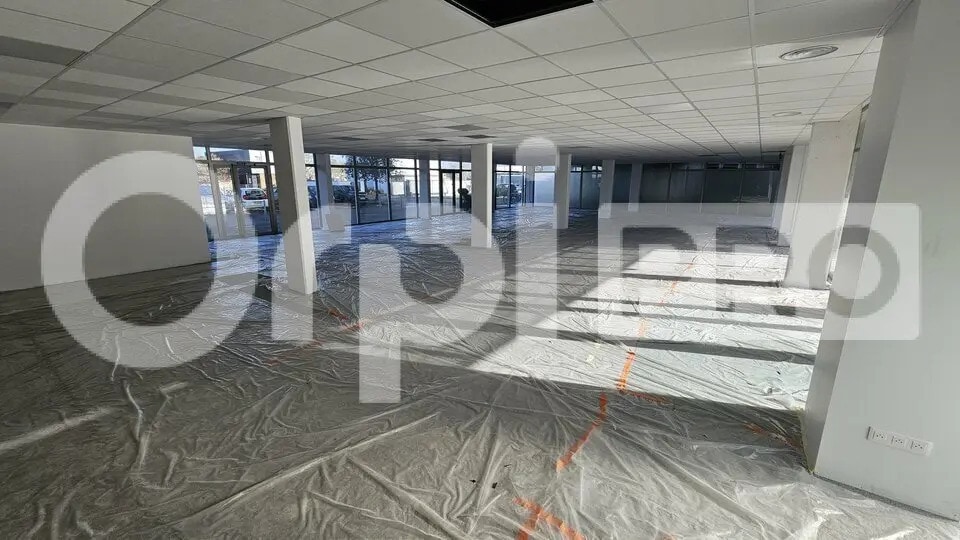 Office in Mérignac to rent Interior Photo- Image 1 of 11