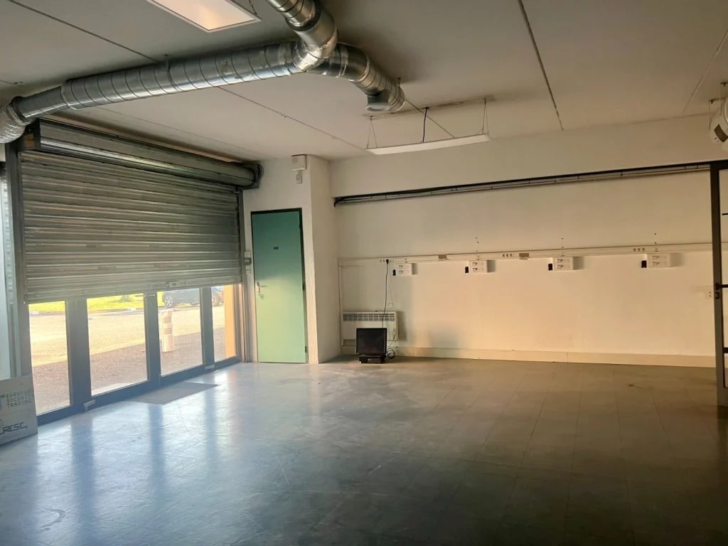 Décines-Charpieu, RHO 69150 -  -  - Interior Photo - Image 1 of 12