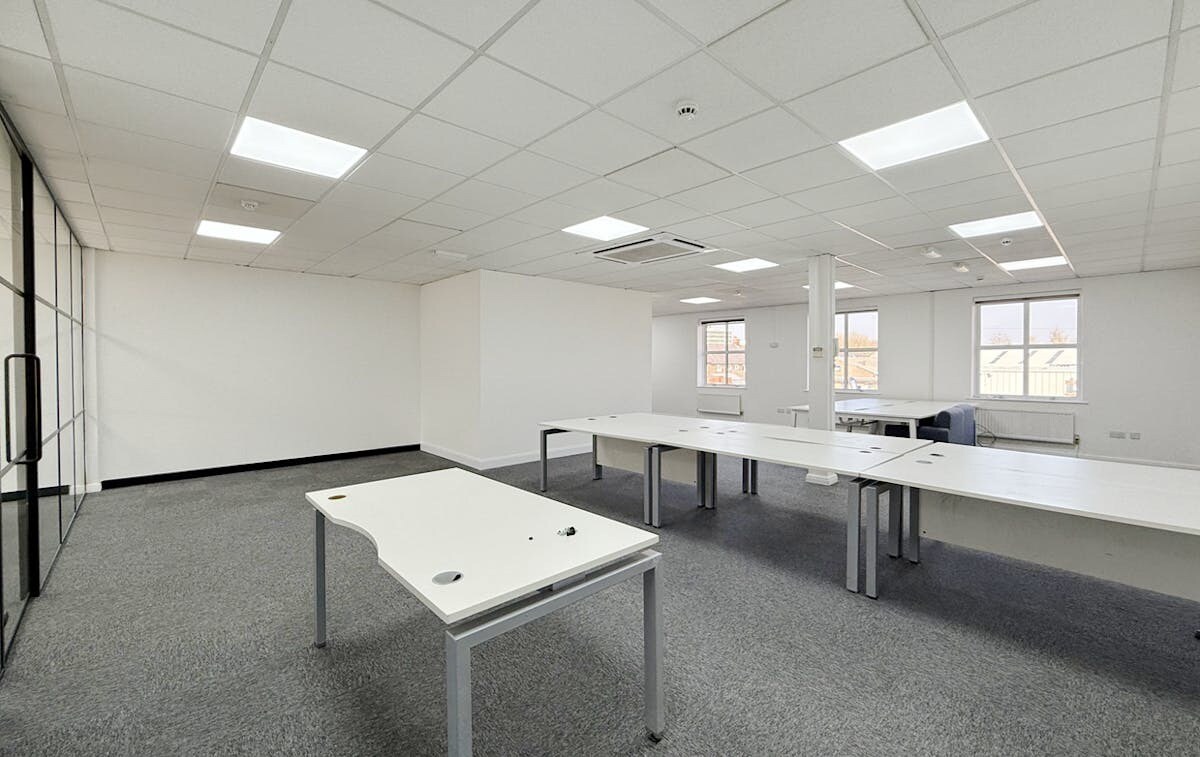 Moss Ln, Altrincham to rent Interior Photo- Image 1 of 9