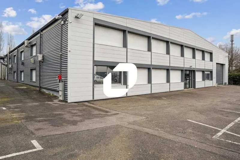 8 Rue Du Docteur Jean Charcot, Morangis to rent - Building Photo - Image 3 of 17