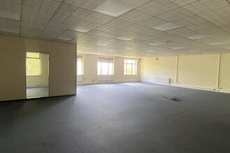 4 Woodlands, Bradley Stoke to rent Interior Photo- Image 1 of 1