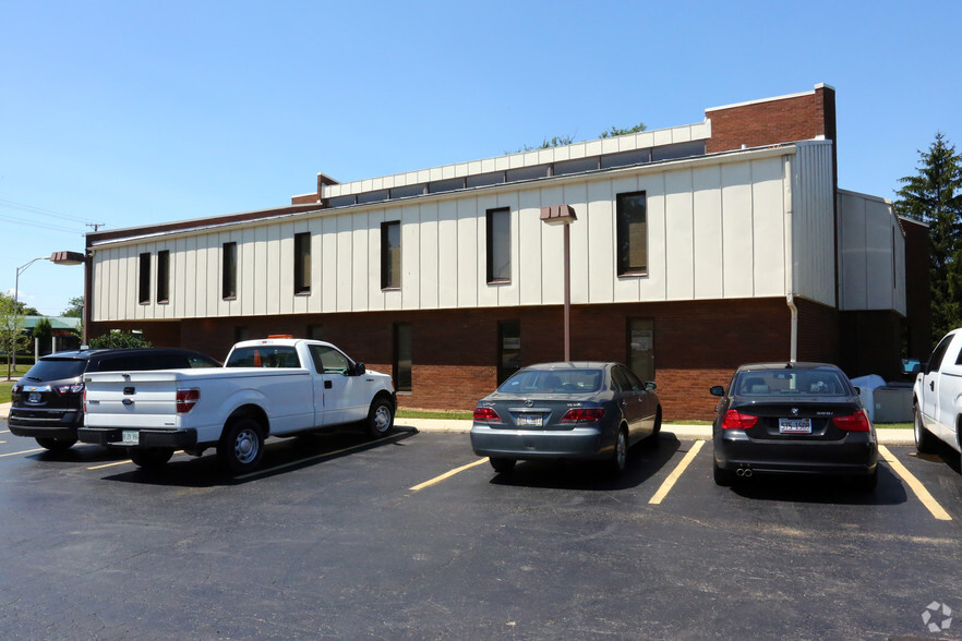 684 W Boughton Rd, Bolingbrook, IL for rent - Building Photo - Image 3 of 7