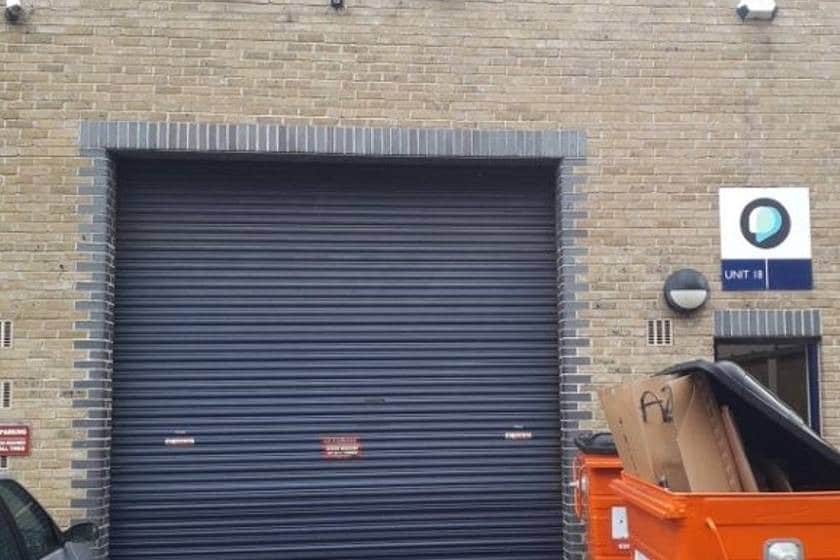 Rotherhithe New Rd, London to rent - Building Photo - Image 2 of 5