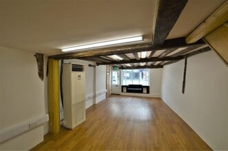 18-20 Baddow Rd, Chelmsford to rent Interior Photo- Image 1 of 2