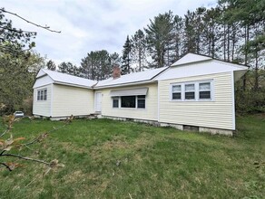 1006 Memorial Dr, Saint Johnsbury, VT for rent Building Photo- Image 1 of 17