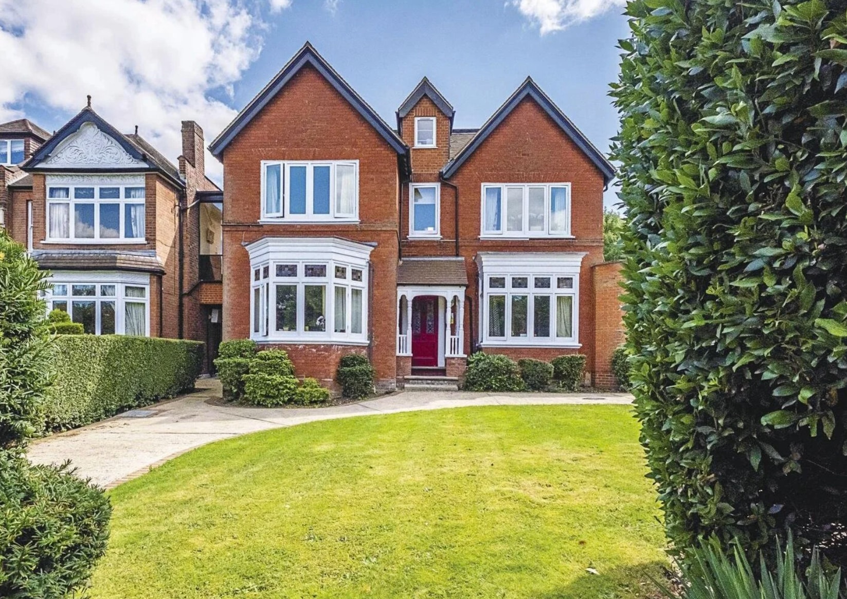 81 Torrington Park, London for sale Primary Photo- Image 1 of 8