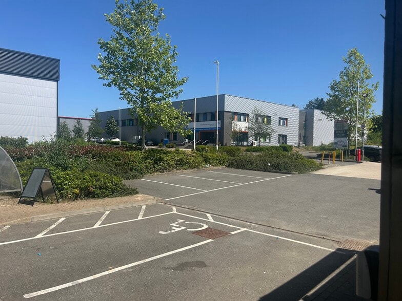 Units 5-12 Hall Ave, Ashford to rent - Building Photo - Image 2 of 2