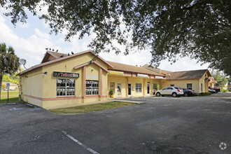 904 Lee Blvd, Lehigh Acres, FL for sale Primary Photo- Image 1 of 5