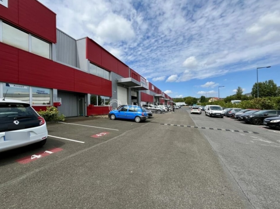 Light Industrial in Saint Brice Sous Foret to rent Building Photo- Image 1 of 10