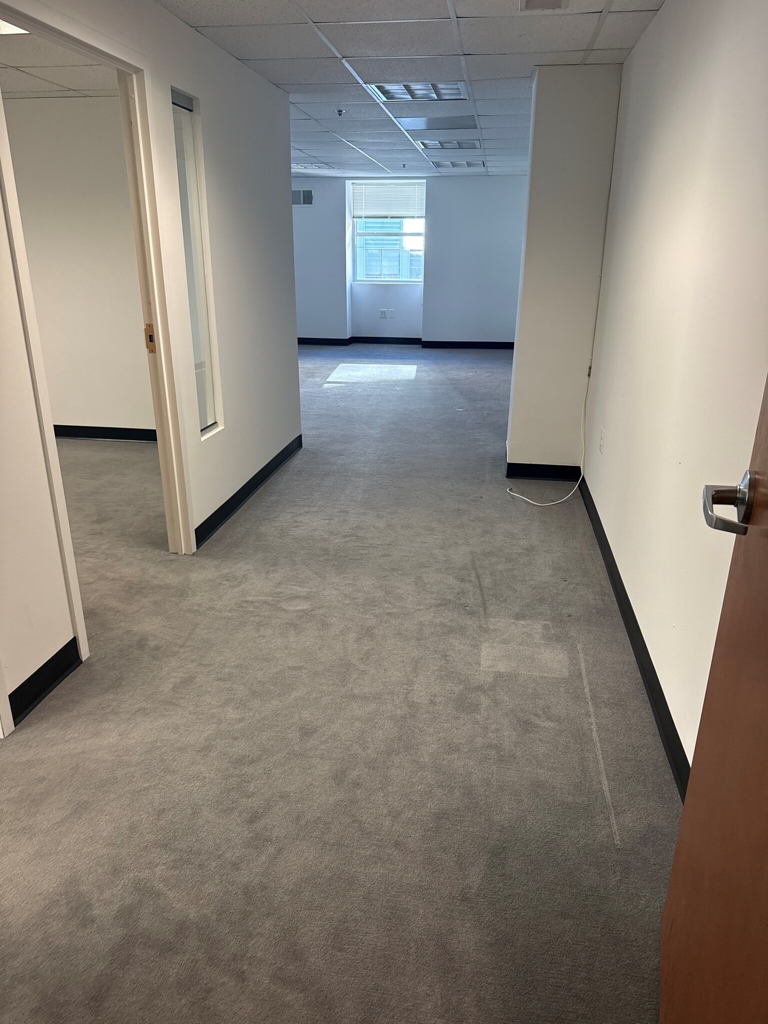 1100 H St NW, Washington, DC to rent Interior Photo- Image 1 of 5