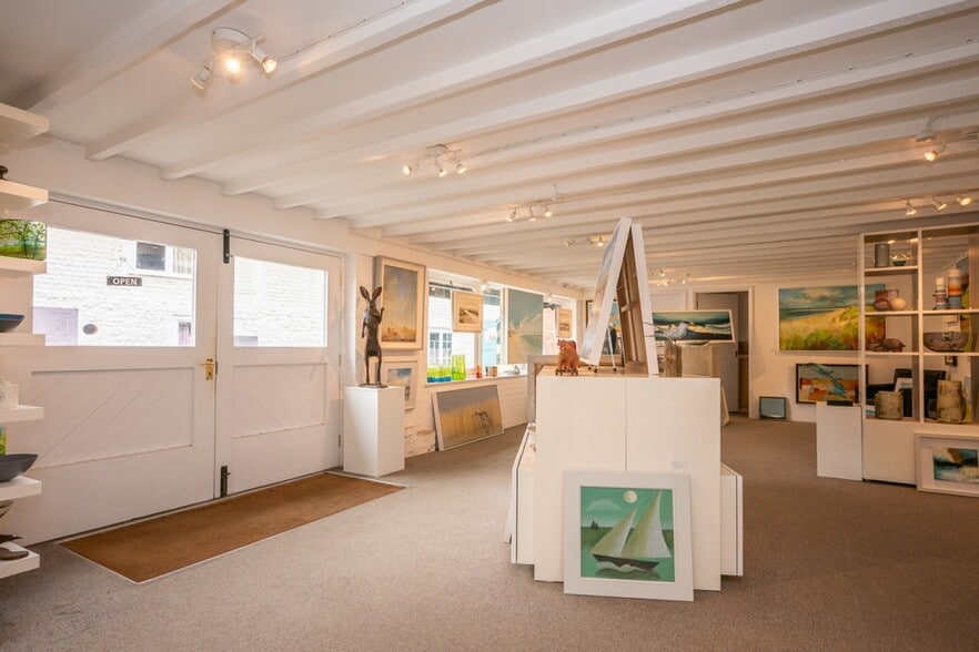 4 Westgate St, Blakeney for sale - Interior Photo - Image 2 of 12