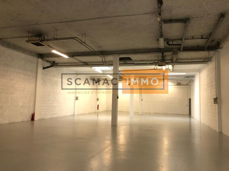 Industrial in Cergy to rent - Interior Photo - Image 3 of 4