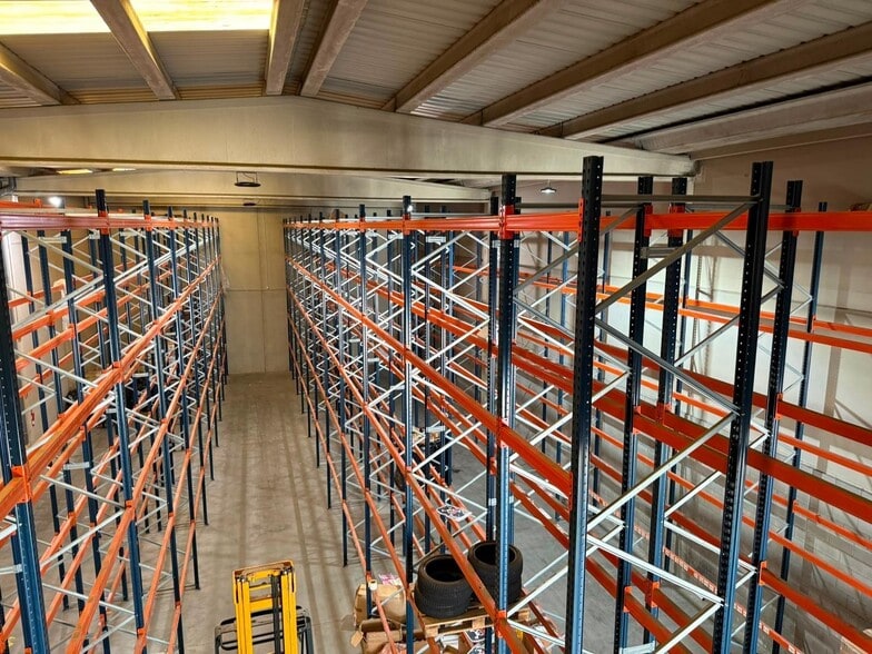 Industrial in Terrassa, Barcelona to rent - Interior Photo - Image 1 of 1