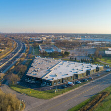 7855 Gross Point Rd, Skokie, IL for rent Building Photo- Image 1 of 2