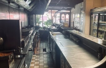 71-73 Myddleton Rd, London to rent Interior Photo- Image 2 of 8