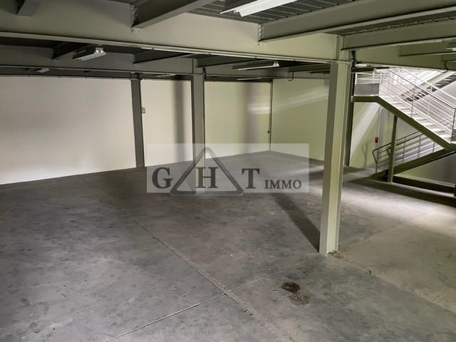 Industrial in Morangis to rent - Interior Photo - Image 2 of 7