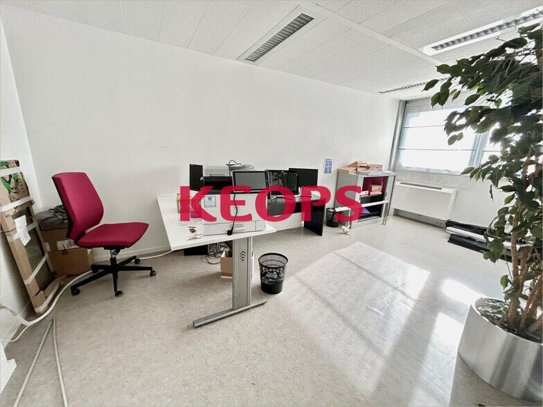 Office in Labège to rent - Building Photo - Image 2 of 19