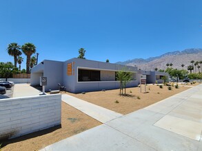 2145-2225 E Tahquitz Canyon Way, Palm Springs, CA for rent Building Photo- Image 2 of 3