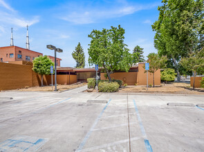 2841 Tulare St, Fresno, CA for rent Building Photo- Image 1 of 21