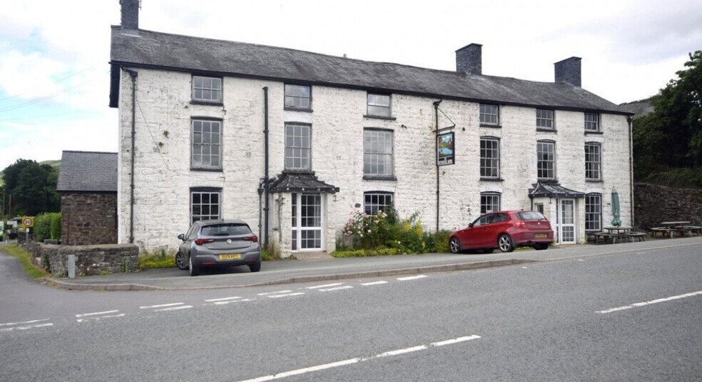 Wynnstay, Llanbrynmair for sale - Building Photo - Image 1 of 13