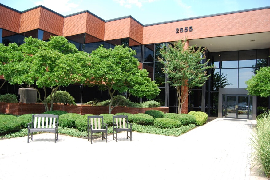 2555 Kingston Rd, York, PA to rent - Building Photo - Image 3 of 16