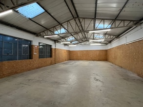 4 Lammas Rd, London to rent Interior Photo- Image 2 of 5