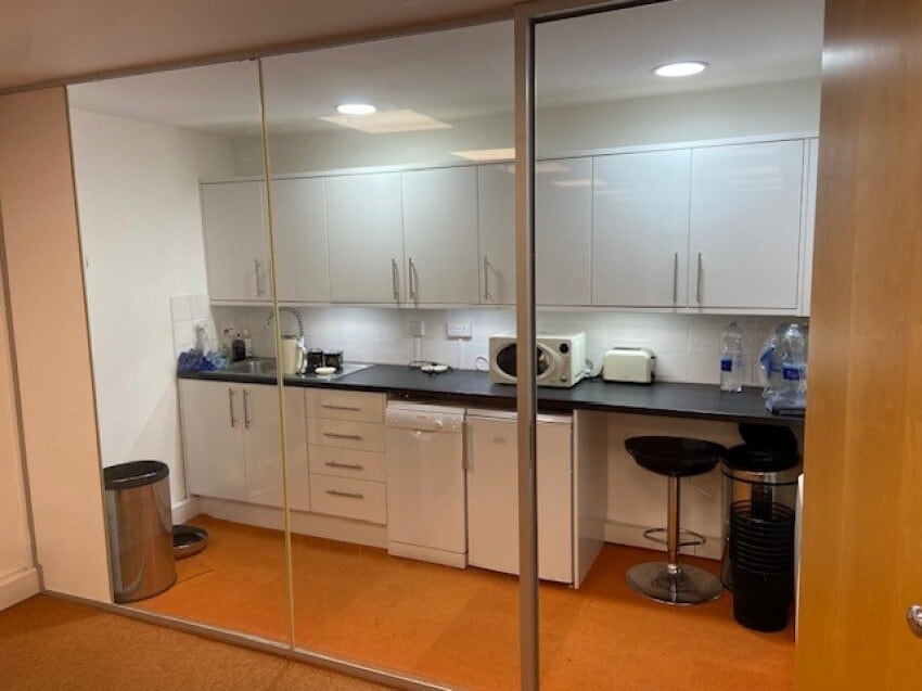 North St, Dorking to rent Interior Photo- Image 1 of 2