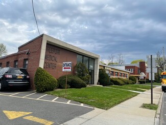 More details for 294 W Merrick Rd, Freeport, NY - Office for Rent