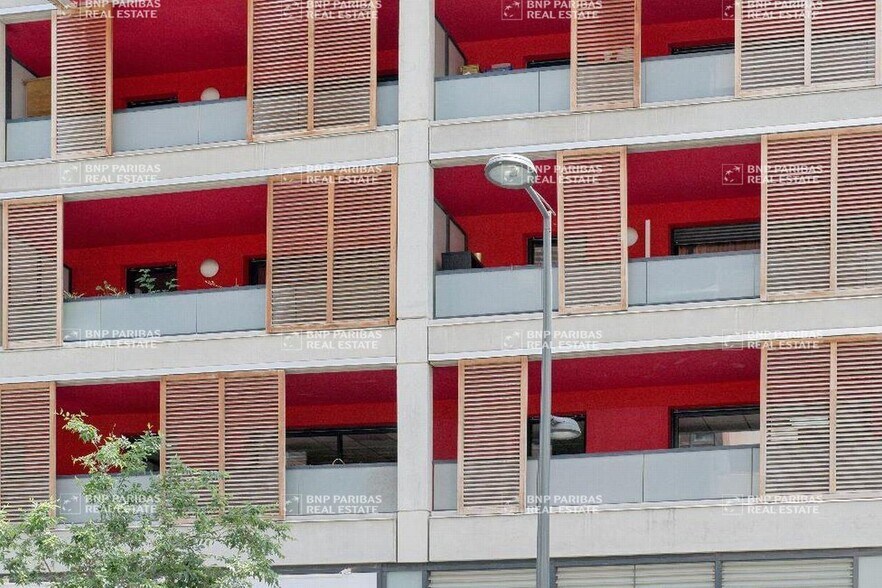 Office in Marseille to rent - Building Photo - Image 2 of 16