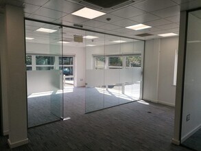 Monks Brk, Newport to rent Interior Photo- Image 2 of 4