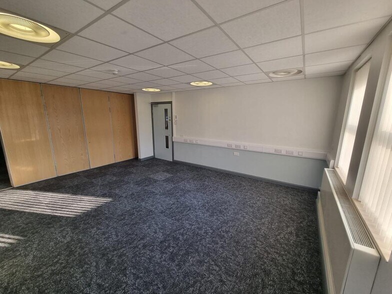 Hope St, Crook to rent - Interior Photo - Image 2 of 21