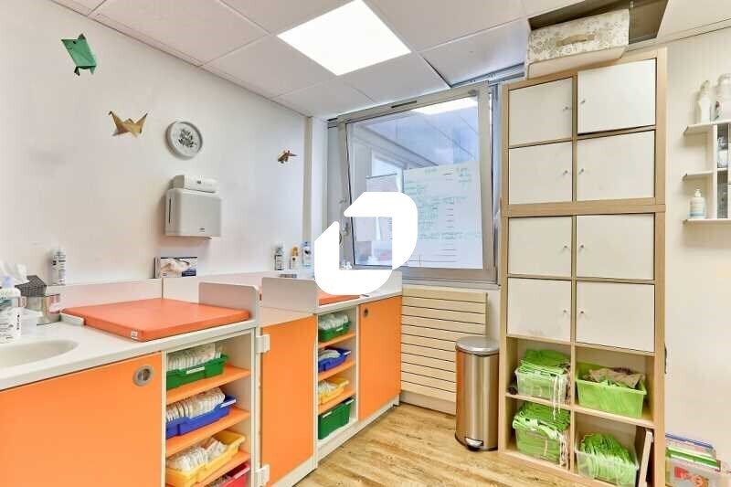 503-507 Place Des Champs Elysées, Évry-Courcouronnes to rent - Building Photo - Image 2 of 11
