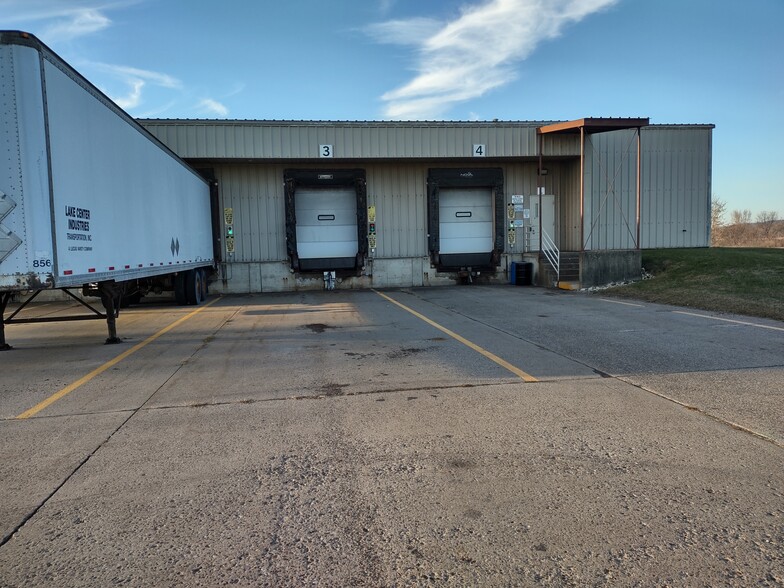 82000 SF Warehouse Distribution Manufacturing, Winona, MN for rent - Building Photo - Image 3 of 9