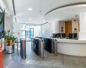 69-81 Commercial Rd, Southampton to rent Interior Photo- Image 2 of 8