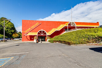 228 W 1st St, Port Angeles, WA for rent Building Photo- Image 1 of 36