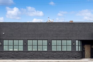 More details for 2733 N Pulaski Rd, Chicago, IL - Light Industrial for Sale