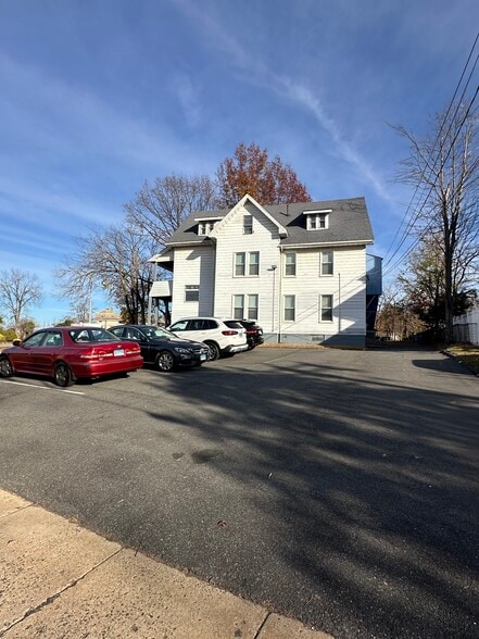 300 W Main St, New Britain, CT for sale - Building Photo - Image 2 of 21