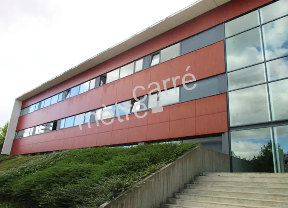 Office in Saint-Herblain to rent Building Photo- Image 1 of 5