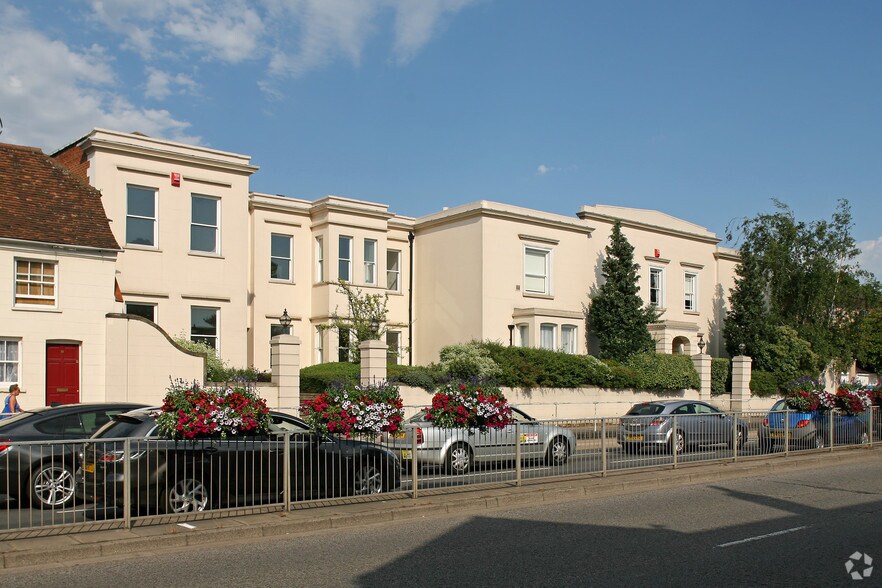 Walton St, Aylesbury for sale - Primary Photo - Image 1 of 1