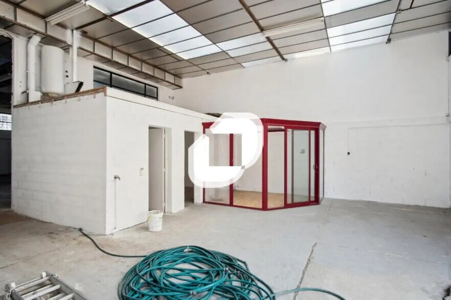 Light Industrial in Villenoy to rent - Interior Photo - Image 2 of 10
